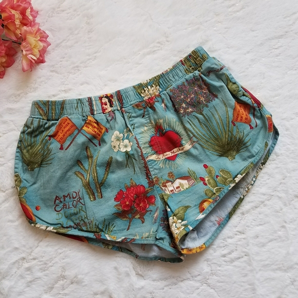 Frida Kahlo Shorts - Picture 3 of 8